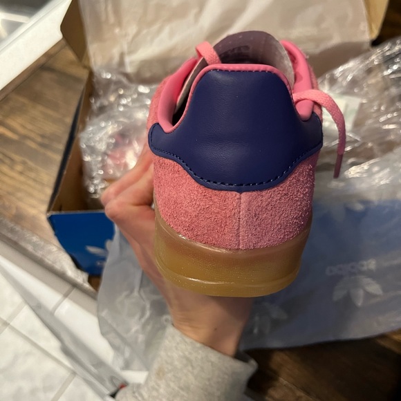 SOLD ELSEWHERE: Pink Adidas Gazelle, brand new in box! - Picture 5 of 12
